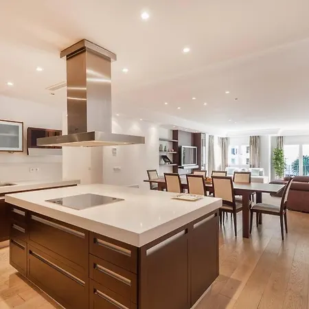 Bright Elegant 3bdr In Puerto Banus Apartment