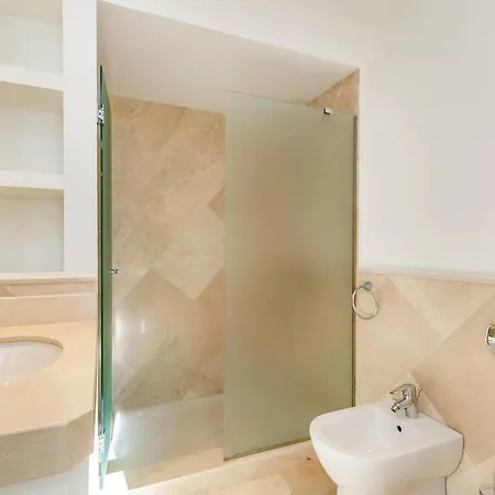 Bright Elegant 3bdr In Puerto Banus