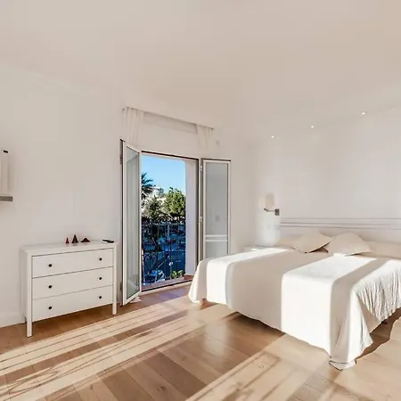 Bright Elegant 3bdr In Puerto Banus