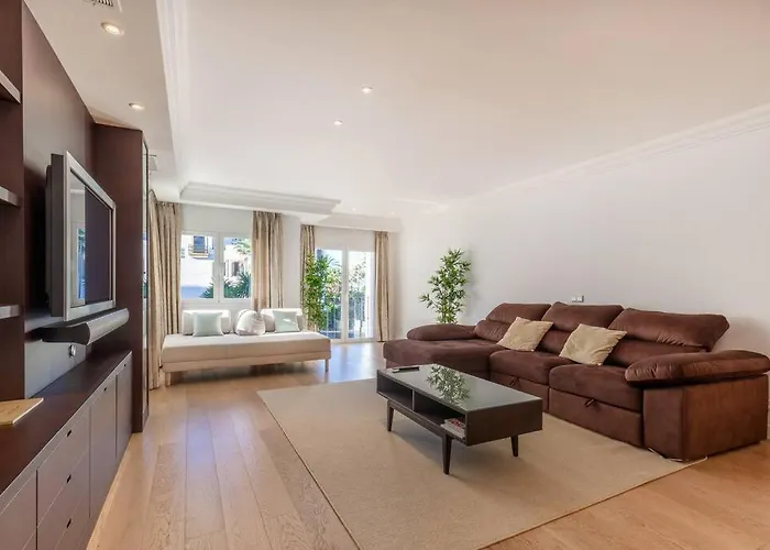 Bright Elegant 3bdr In Puerto Banus