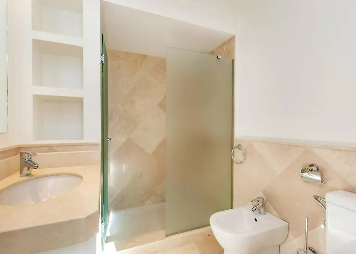 Bright Elegant 3bdr In Puerto Banus